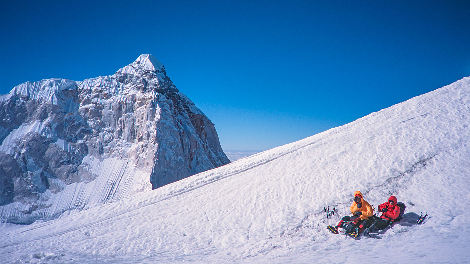 Bhrigupanth expeditie - even rusten tijdens topdag - bergbeklimmer Melvin Redeker