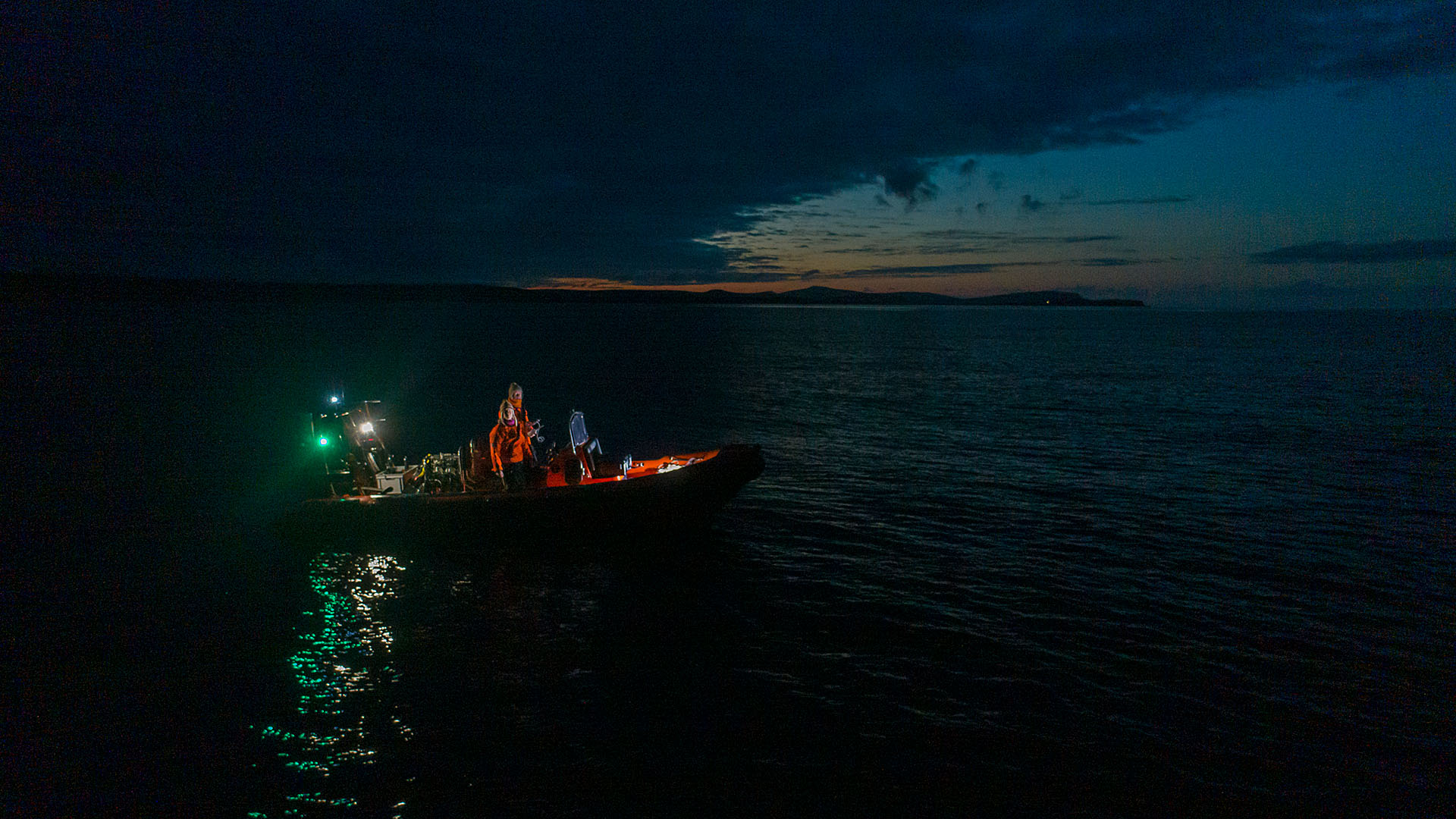 Duikexpedities Noordzee - In de schemering op zee