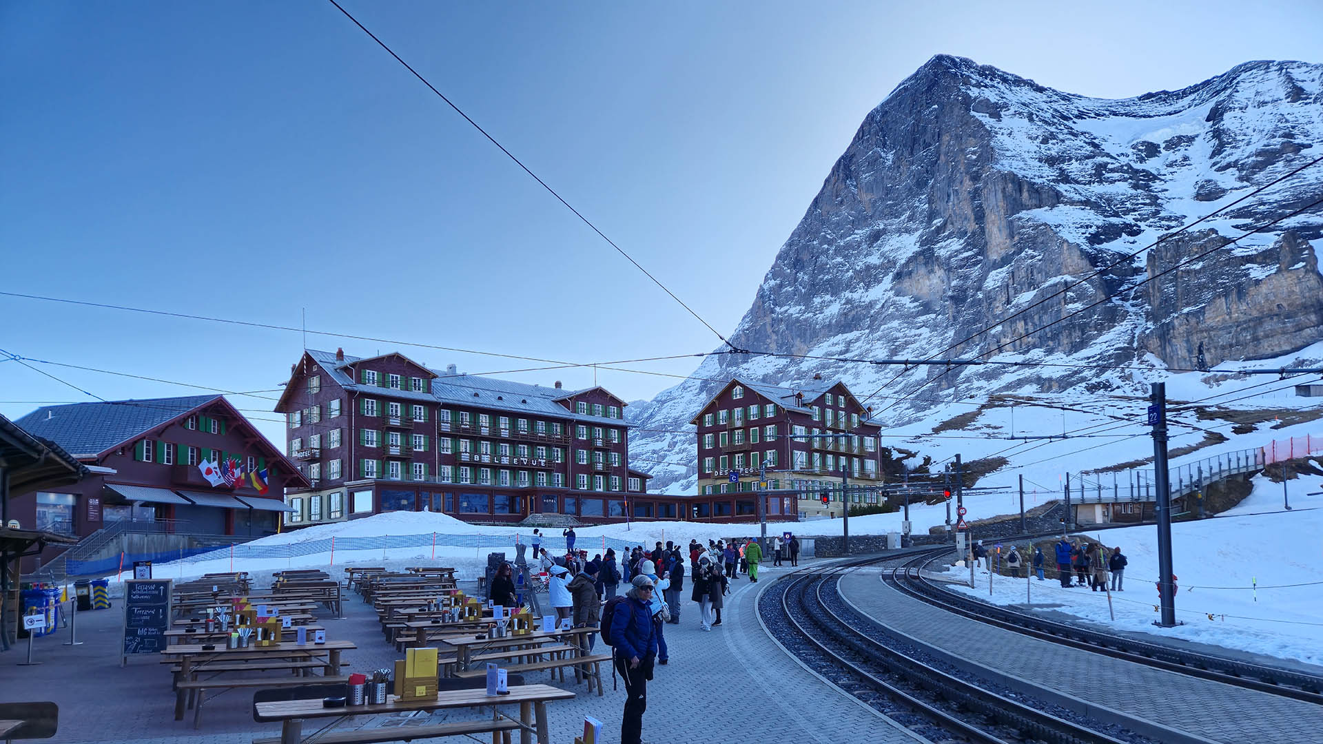 De indrukwekkende Eiger noordwand gezien vanaf Kleine Scheidegg