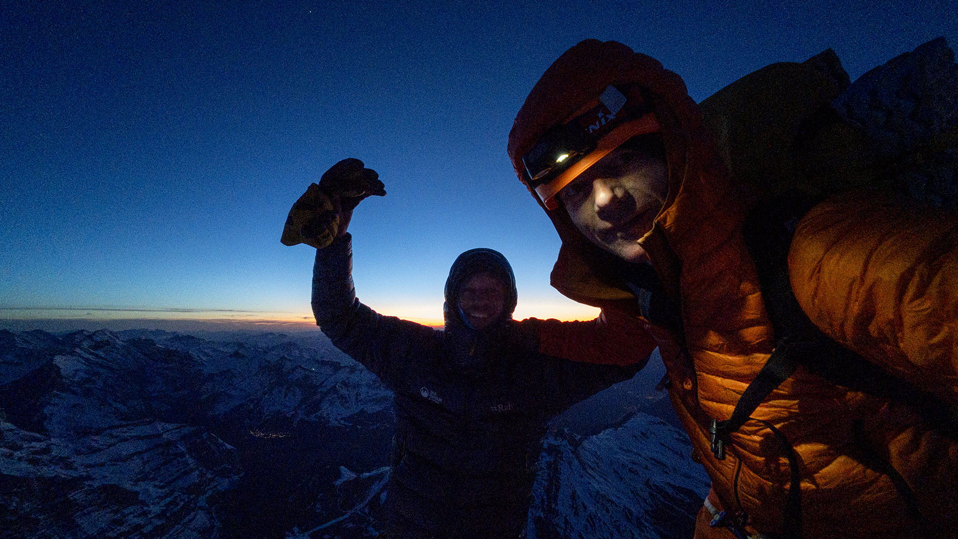 Op de top van de Eiger na de beklimming van de Heckmair route in de Eiger noordwand