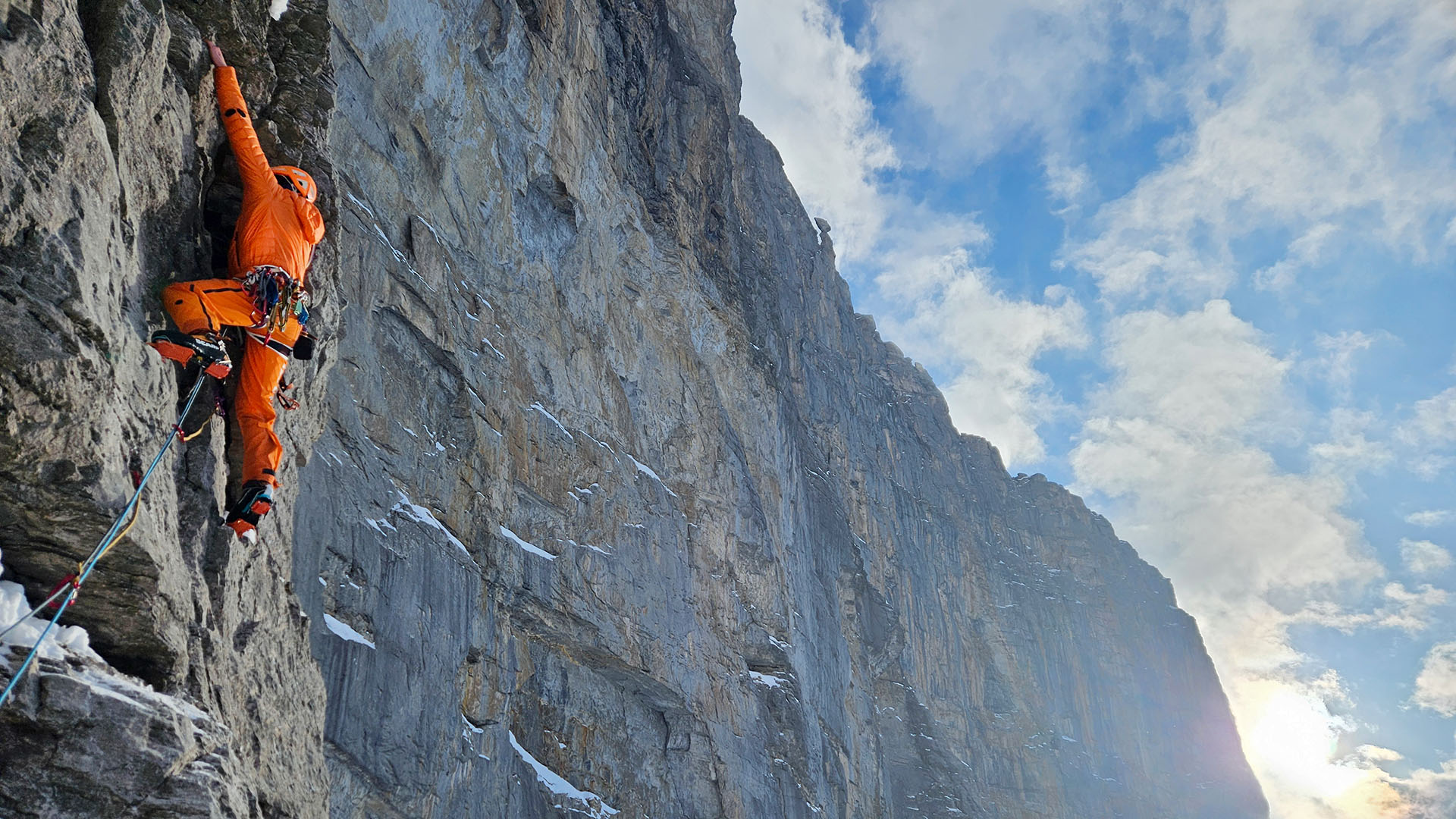 Melvin Redeker in de "schwieriger Riss" de eerste moeilijke passage in de Eiger noordwand.