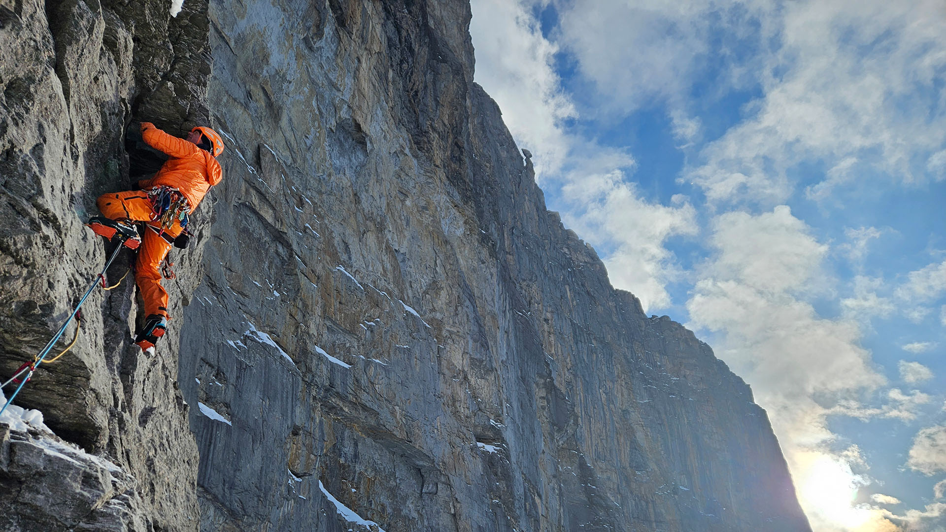 Melvin Redeker in de "schwieriger Riss" de eerste moeilijke passage in de Eiger noordwand.