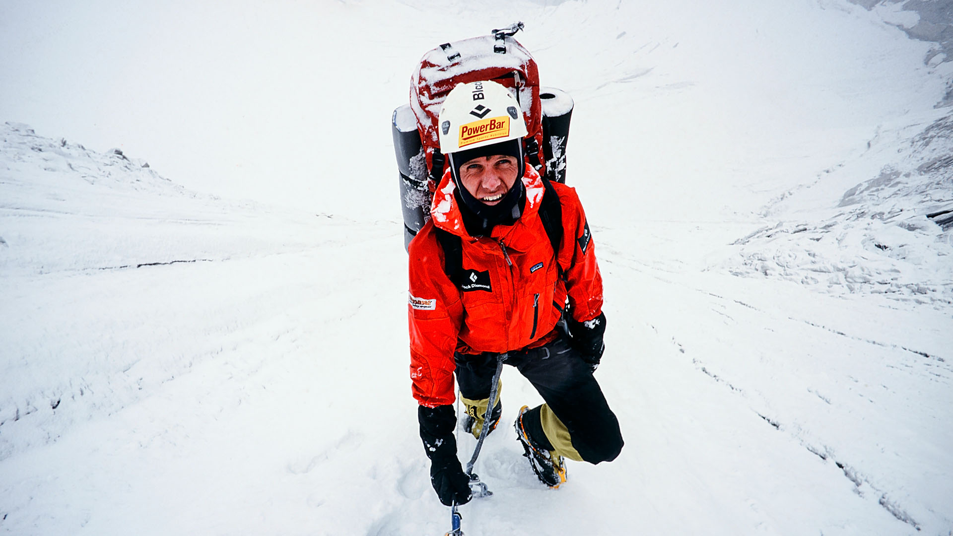 bhrigupanth expeditie - Mike van Berkel tijdens beklimming col - bergbeklimmer Melvin Redeker