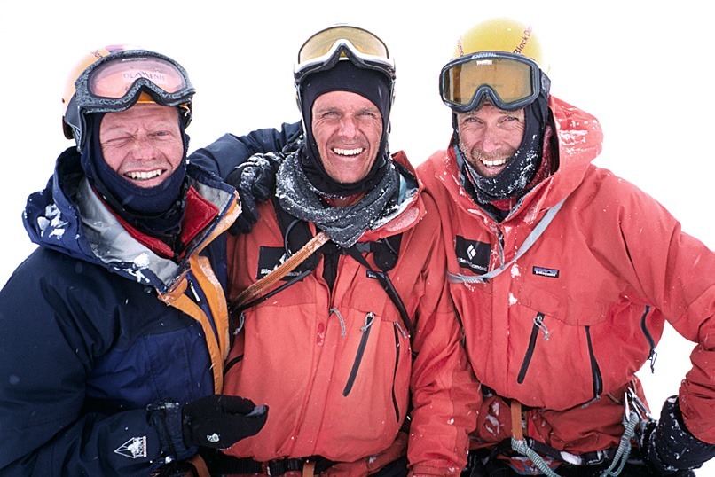 Samen op de top van Thalay Sagar in de Himalaya